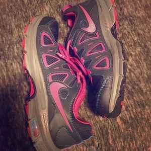 Women’s Nike Tennis Shoes